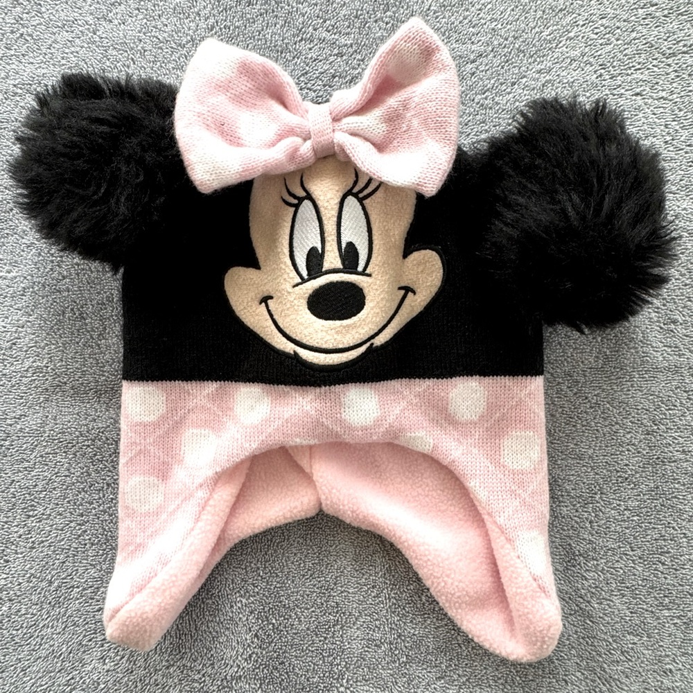 Disney Minnie Mouse toboggan and matching mittens.